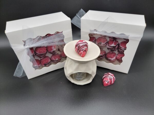 Chocolate-covered strawberries candles